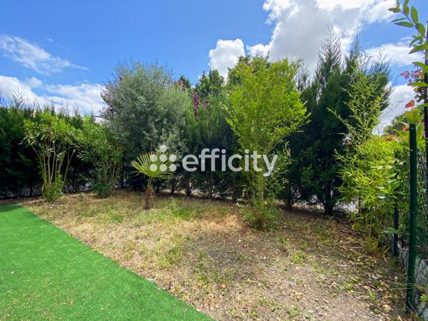 Appartement
         2 pièces
        - 36 m² 129 500 € *