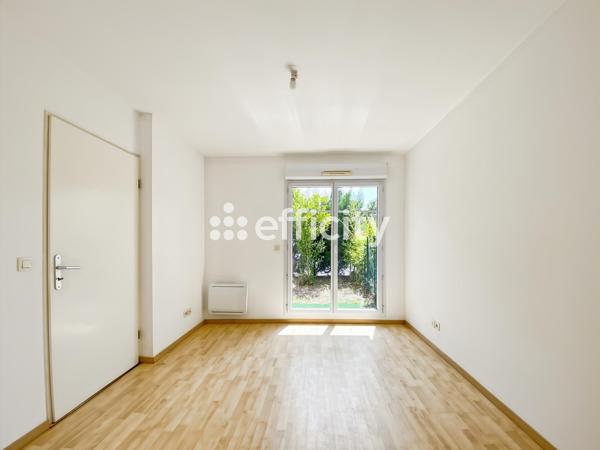 Appartement
         2 pièces
        - 36 m² 129 500 € *