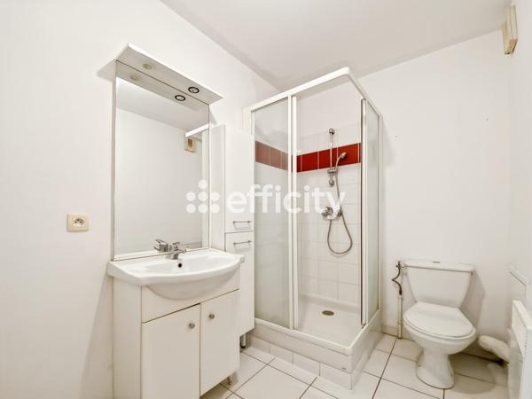 Appartement
         2 pièces
        - 36 m² 129 500 € *