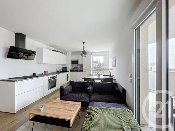 Appartement à vendre  4 pièces - 80,80 m2 DECINES CHARPIEU - 69