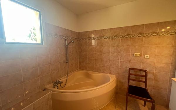 Maison à vendre    4 pièces • 148,42 m2 Marseille 13