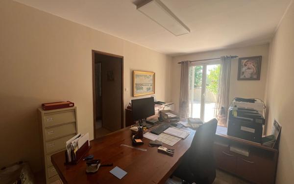 Maison à vendre    4 pièces • 148,42 m2 Marseille 13