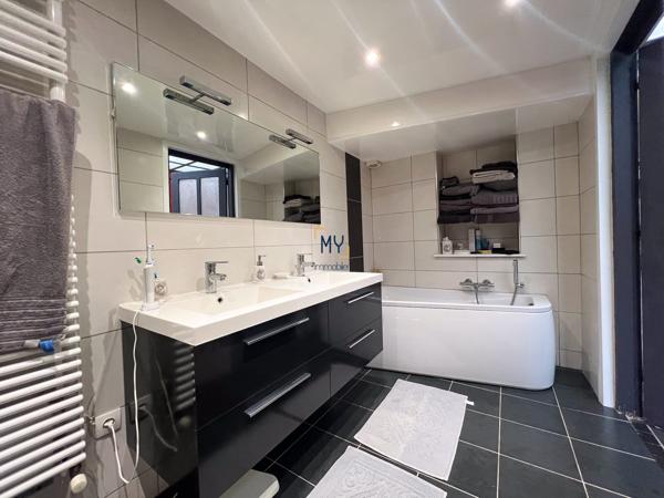 MAISON SEMI-BOURGEOISE 7 PIÈCES 195 m2