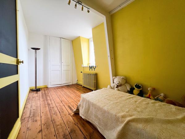 MAISON SEMI-BOURGEOISE 7 PIÈCES 195 m2