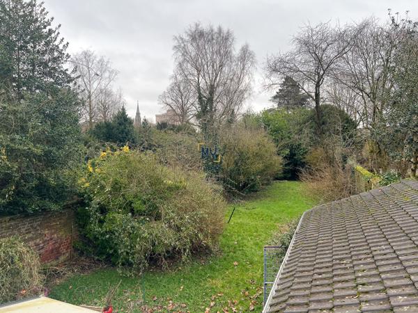 MAISON SEMI-BOURGEOISE 7 PIÈCES 195 m2