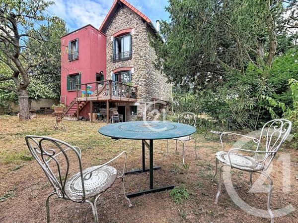Maison à vendre  7 pièces - 126,96 m 2   MONTREUIL  - 93
