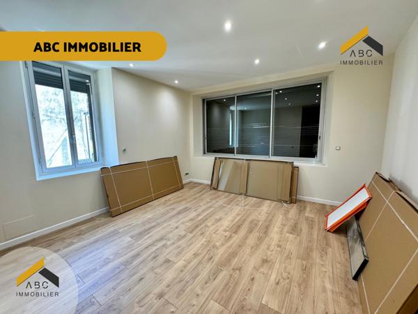 Orange (84100) Appartement avec jardin, piscine et jacuzzi centre-ville d'Orange