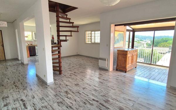 Maison à vendre    6 pièces • 179 m2 La Valette-du-Var