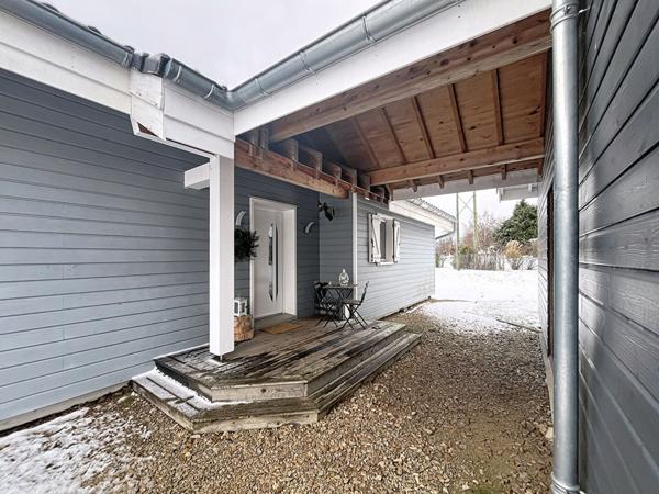 EXCLUSIVITE NESTENN YSSINGEAUX ! Maison en madrier sur plus de 3900 m2 de terrain