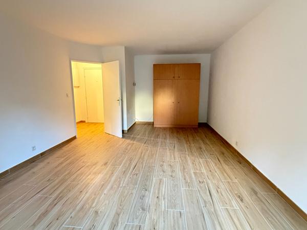 Appartement Bussy Saint Georges 1 pièce(s) 35.06 m2 + parking