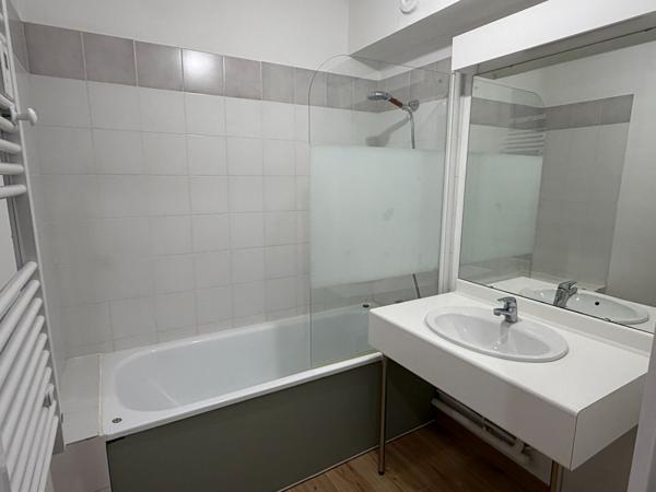 Appartement Bussy Saint Georges 1 pièce(s) 35.06 m2 + parking