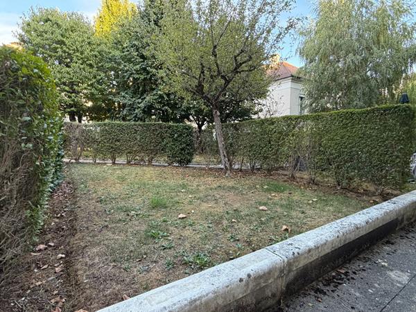 Appartement Bussy Saint Georges 1 pièce(s) 35.06 m2 + parking