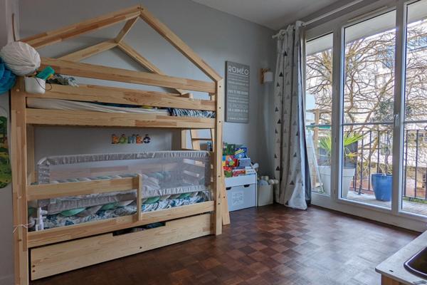 92210 - SAINT-CLOUD - APPARTEMENT - F3 - ASCENSEUR - CUISINE OUVERTE - BALCON - CAVE - QUARTIER PASTEUR