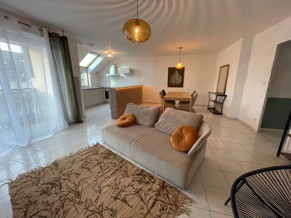 Montreuil-Juigné (49460) T3 dernier étage au coeur de Montreuil Juigné