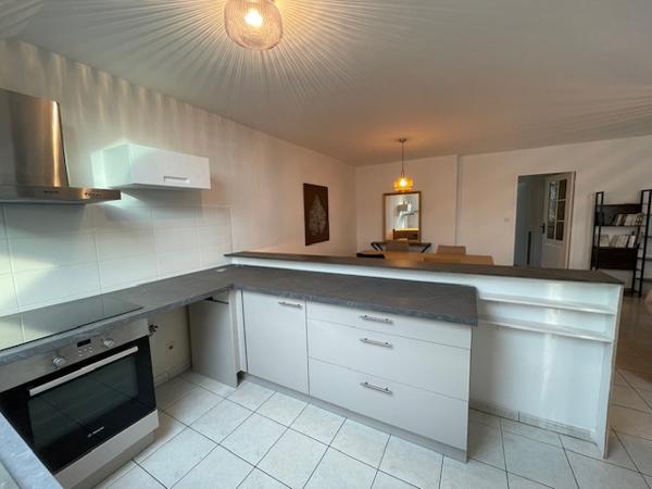 Montreuil-Juigné (49460) T3 dernier étage au coeur de Montreuil Juigné