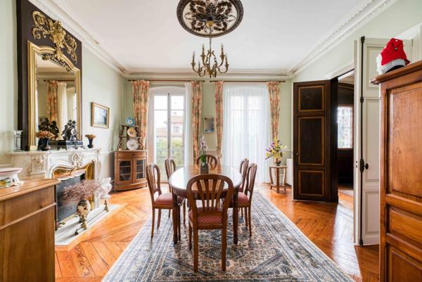 BELLE MAISON DE MAITRE DANS LE CENTRE DE LA TREMBLADE