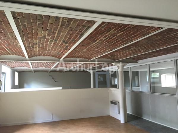 Bureaux à louer ou à vendre à Roubaix centre lumineux et climatisés