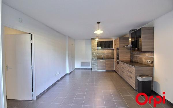 Appartement à vendre    2 pièces • 40 m2 Marseille 11