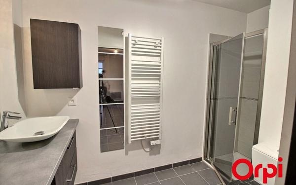 Appartement à vendre    2 pièces • 40 m2 Marseille 11