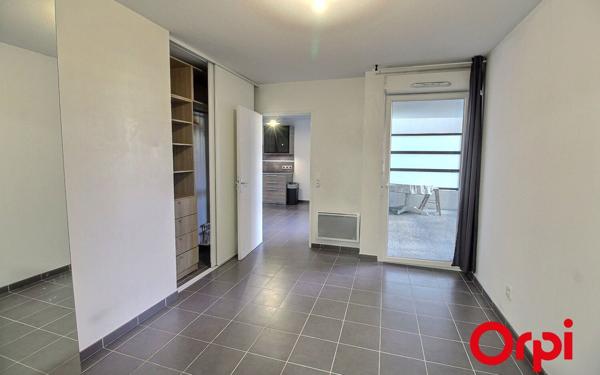 Appartement à vendre    2 pièces • 40 m2 Marseille 11