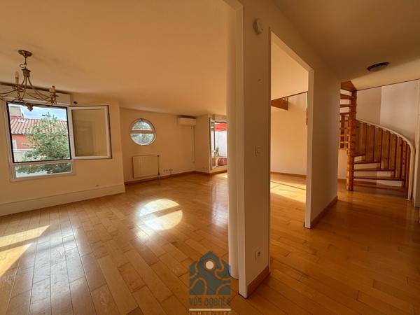Appartement en duplex 6 pièces avec 3 terrasses, garage et cave