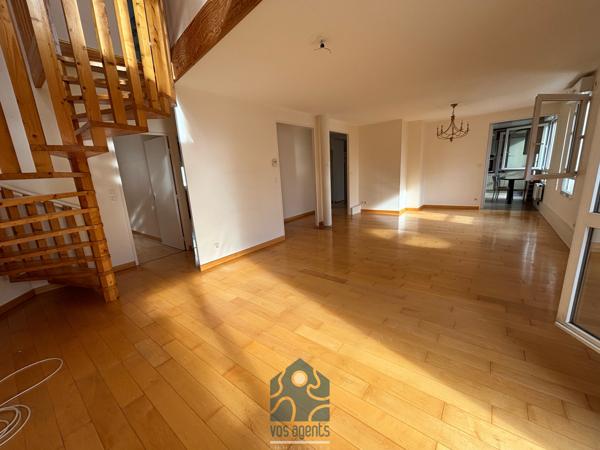 Appartement en duplex 6 pièces avec 3 terrasses, garage et cave