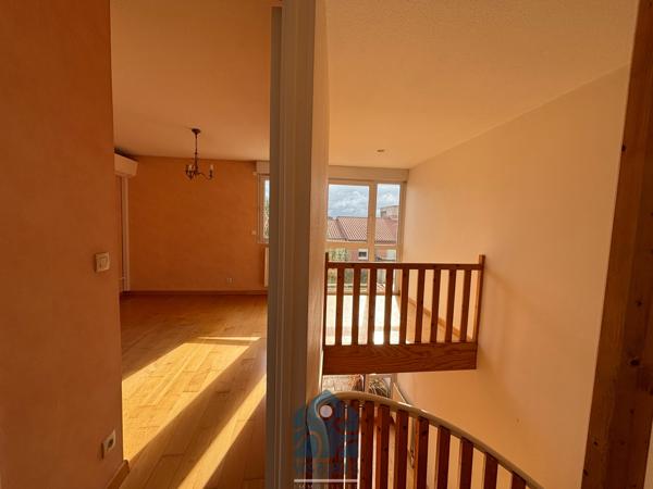 Appartement en duplex 6 pièces avec 3 terrasses, garage et cave