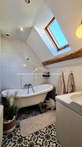 MAINTENON - SAINT PIAT - MAGNIFIQUE LONGERE RENOVEE de 220 m², 8 pièces