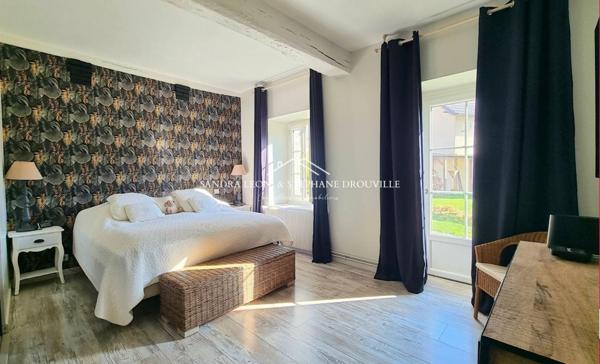 MAINTENON - SAINT PIAT - MAGNIFIQUE LONGERE RENOVEE de 220 m², 8 pièces