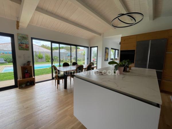 Maison à vendre 6 pièces LA FLOTTE (17)