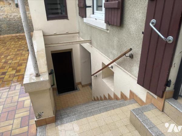 CAEN RIVE DROITE MAISON 6 PIECES A RENOVER