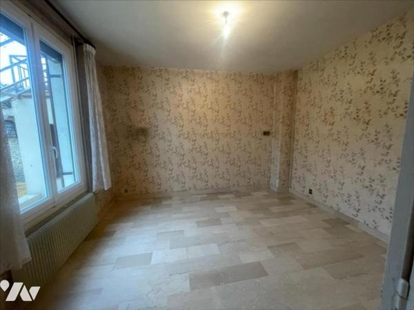 CAEN RIVE DROITE MAISON 6 PIECES A RENOVER