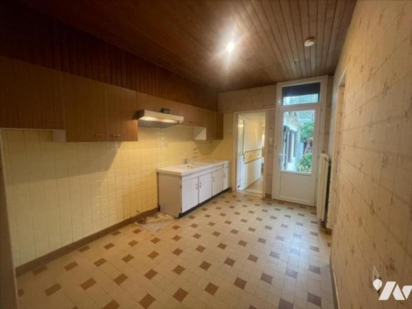 CAEN RIVE DROITE MAISON 6 PIECES A RENOVER