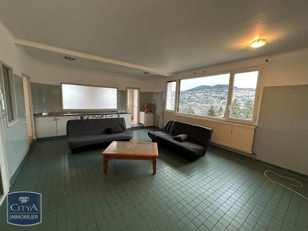 Appartement à louer 4 pièces 168m²