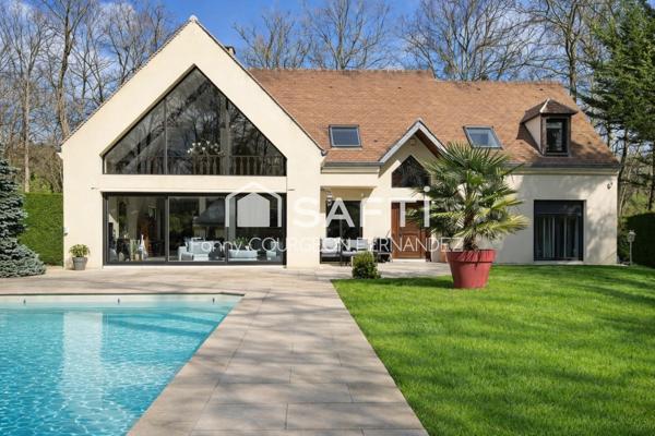 Propriété de standing avec piscine dans le Lys