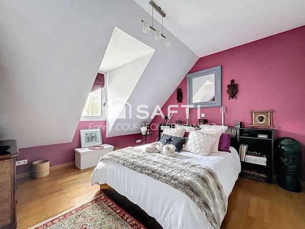 Propriété de standing avec piscine dans le Lys