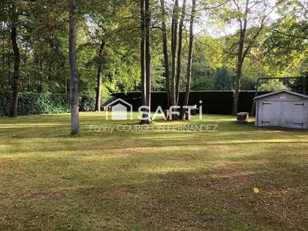 Propriété de standing avec piscine dans le Lys