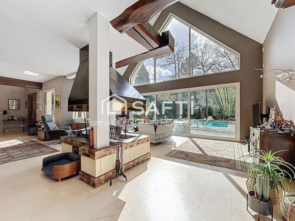 Propriété de standing avec piscine dans le Lys