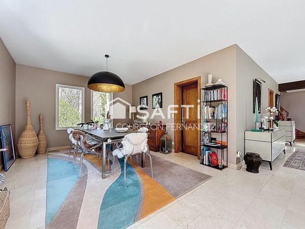 Propriété de standing avec piscine dans le Lys