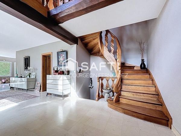 Propriété de standing avec piscine dans le Lys