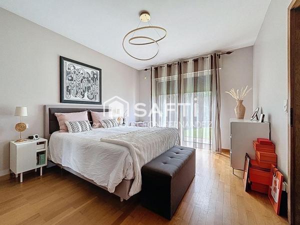 Propriété de standing avec piscine dans le Lys