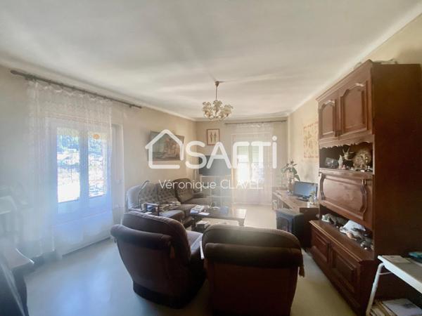 Bel Immeuble de 461m2 de 12 appartements tous loués