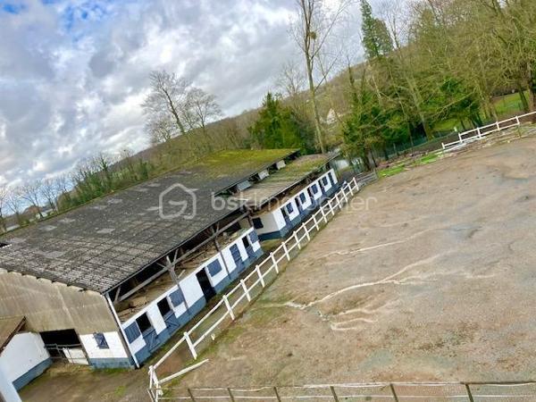 Immeuble commercial de 900 m²