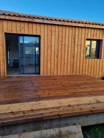 Maison de plain pied rénovée dans quartier prisé