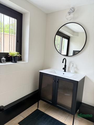 Maison de 220m2  Saint-Priest (69800)