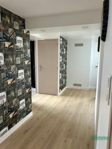 Maison de 220m2  Saint-Priest (69800)