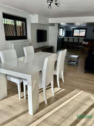 Maison de 220m2  Saint-Priest (69800)