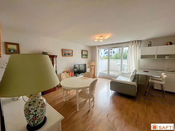 Parfait état, emplacement idéal, parking sécurisé