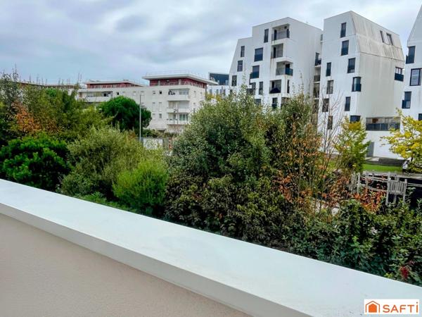 Parfait état, emplacement idéal, parking sécurisé