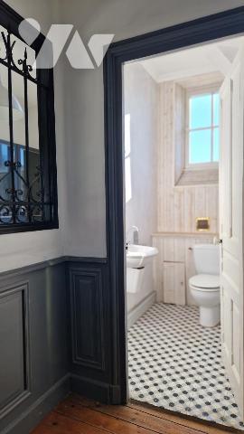 BEL APPARTEMENT-TRES LUMINEUX-157 M²